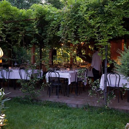 Amare Ristorante Locanda Certosa di Pavia Exterior photo